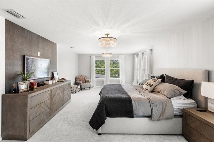 Image No.34-6 Bed House for sale