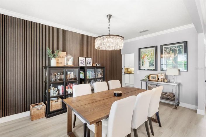 Image No.6-6 Bed House for sale