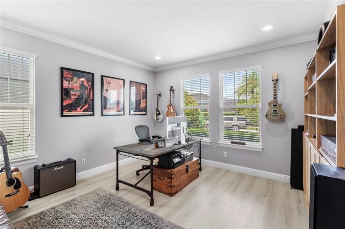 Image No.7-6 Bed House for sale