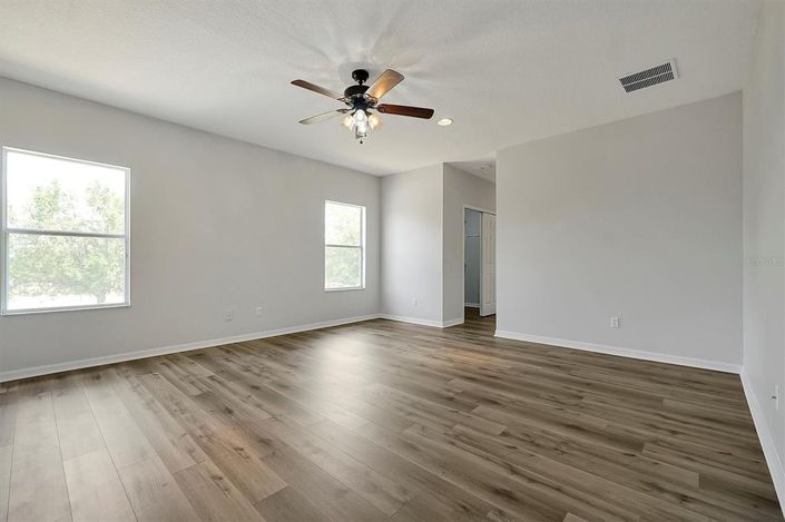 Image No.16-5 Bed House for sale