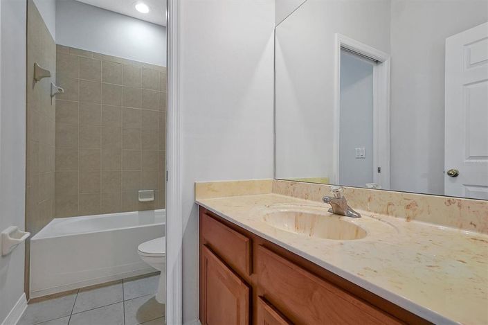 Image No.24-5 Bed House for sale