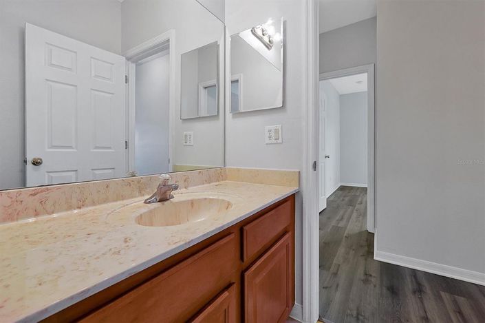 Image No.25-5 Bed House for sale