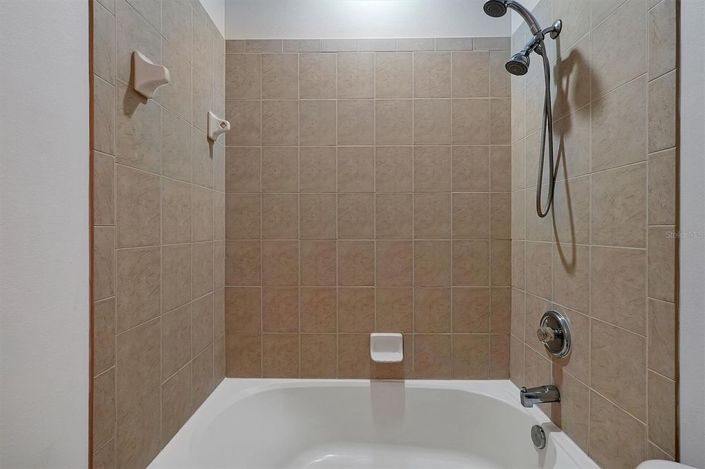 Image No.26-5 Bed House for sale