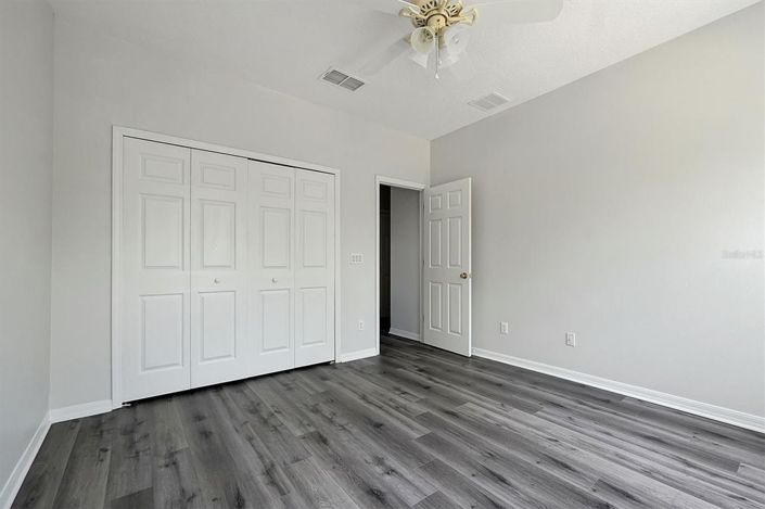 Image No.28-5 Bed House for sale