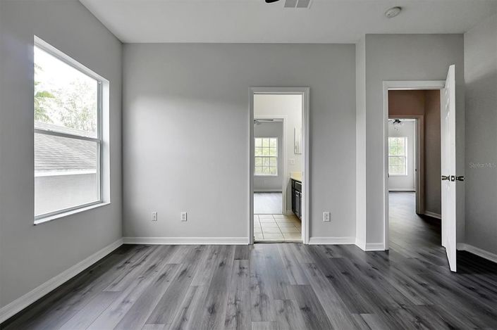 Image No.30-5 Bed House for sale