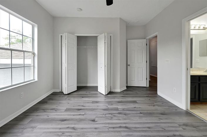 Image No.35-5 Bed House for sale