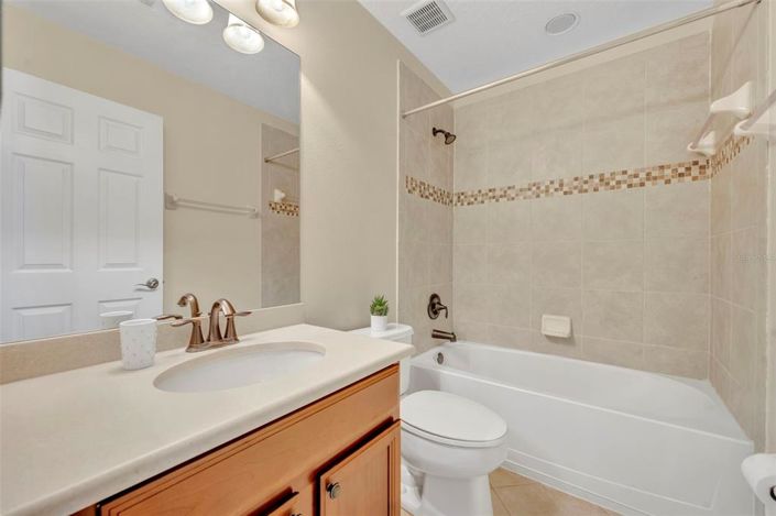 Image No.25-3 Bed Townhouse for sale