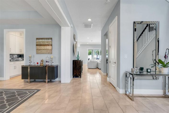 Image No.12-6 Bed House for sale