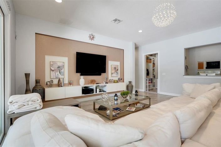 Image No.19-6 Bed House for sale