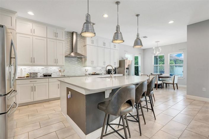 Image No.20-6 Bed House for sale