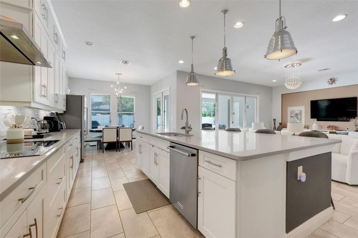 Image No.22-6 Bed House for sale