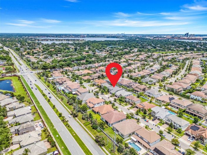 Image No.8-6 Bed House for sale