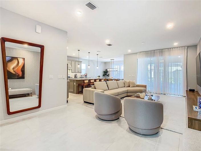 Image No.14-5 Bed House for sale