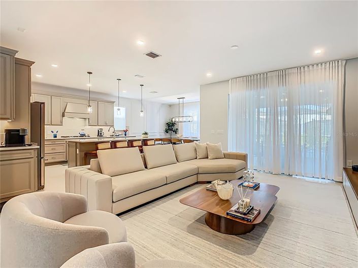 Image No.15-5 Bed House for sale