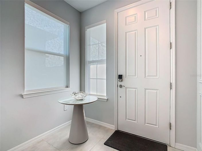 Image No.8-5 Bed House for sale