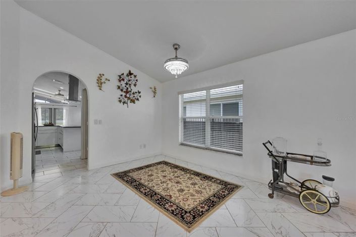 Image No.11-4 Bed House for sale