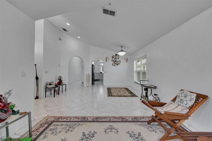 Image No.12-4 Bed House for sale