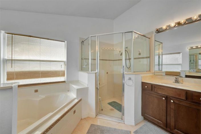 Image No.15-4 Bed House for sale