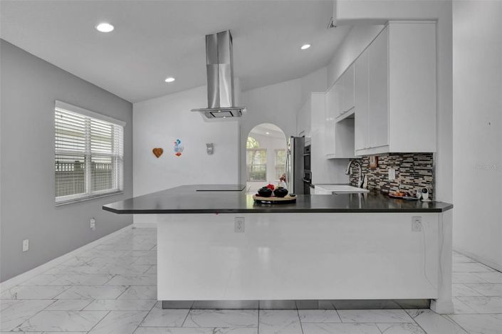 Image No.6-4 Bed House for sale