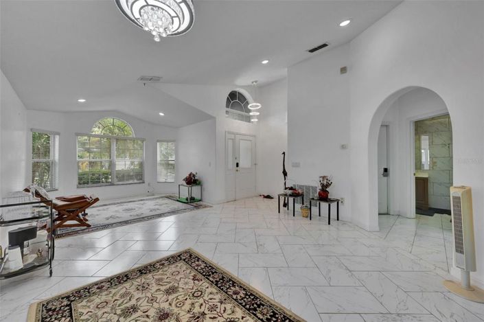 Image No.9-4 Bed House for sale