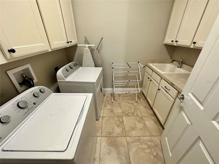 Image No.17-4 Bed House for sale