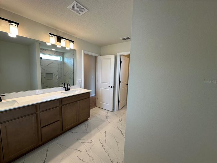 Image No.31-5 Bed House for sale