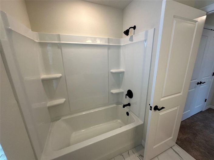 Image No.38-5 Bed House for sale