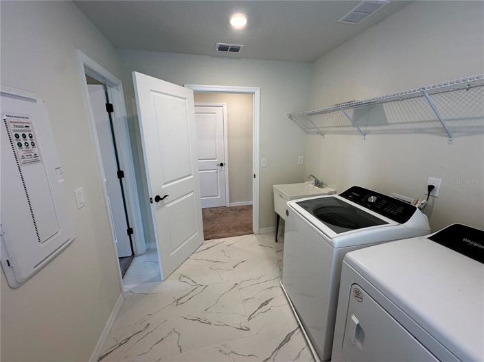 Image No.43-5 Bed House for sale