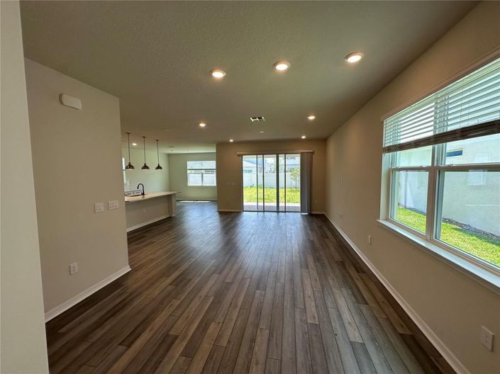 Image No.5-5 Bed House for sale