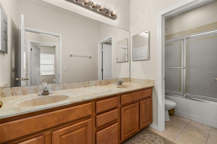 Image No.12-4 Bed House for sale