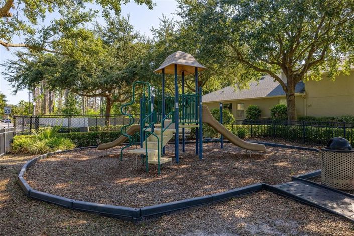 Image No.21-4 Bed House for sale