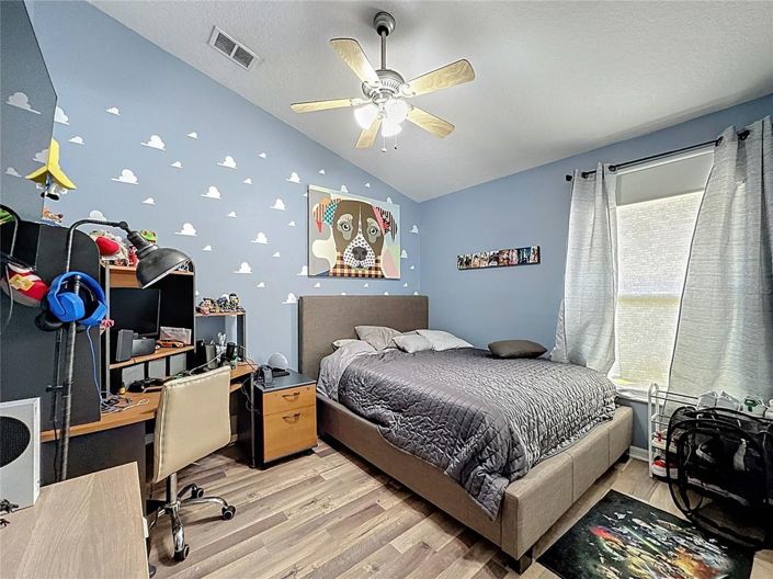 Image No.21-4 Bed House for sale