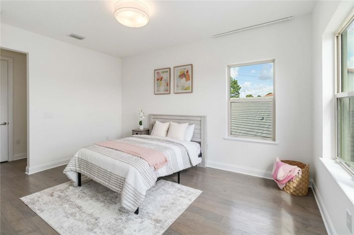 Image No.28-5 Bed House for sale