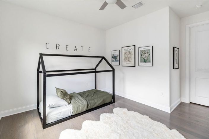 Image No.38-5 Bed House for sale