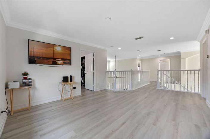 Image No.15-5 Bed House for sale