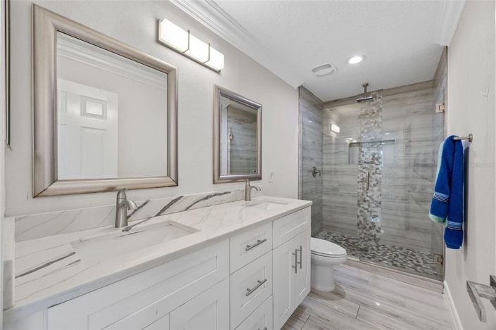 Image No.4-5 Bed House for sale