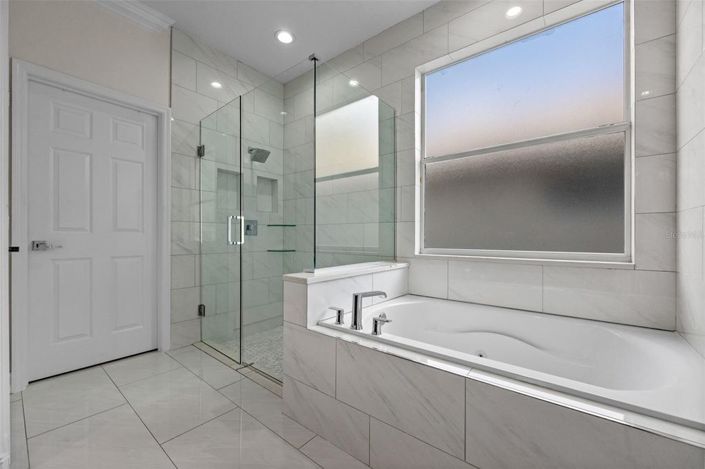 Image No.5-5 Bed House for sale