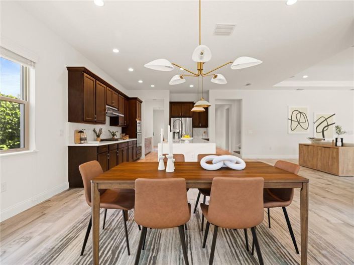 Image No.15-5 Bed House for sale