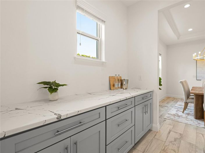 Image No.17-5 Bed House for sale