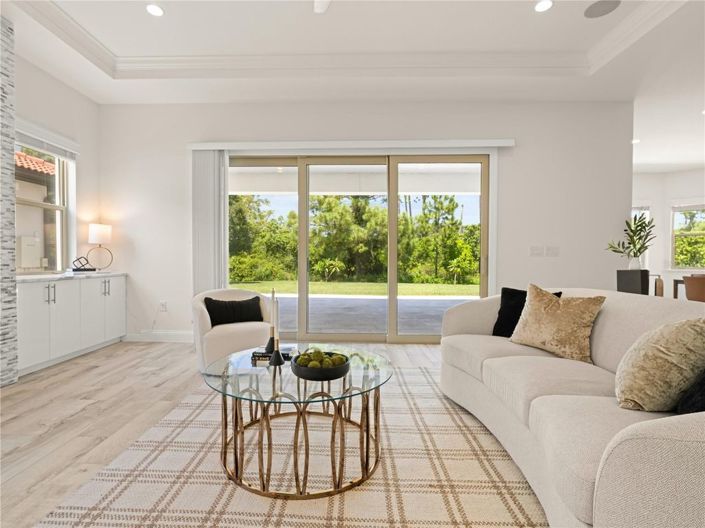 Image No.21-5 Bed House for sale