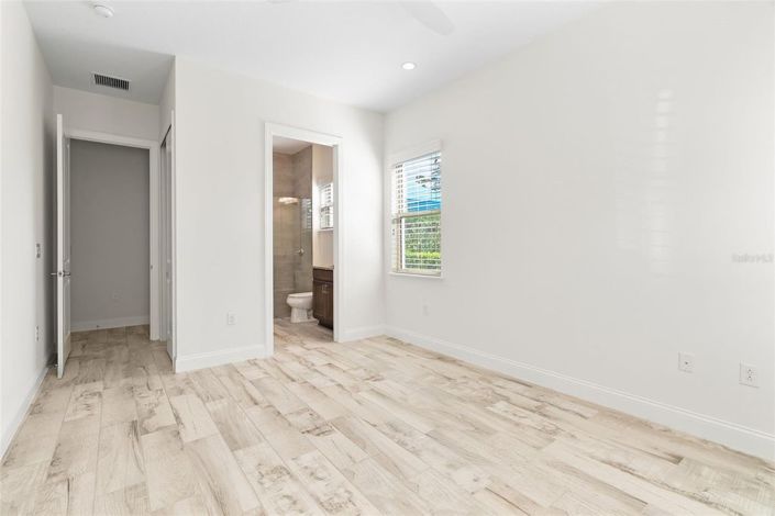 Image No.23-5 Bed House for sale