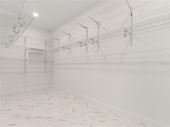 Image No.36-5 Bed House for sale