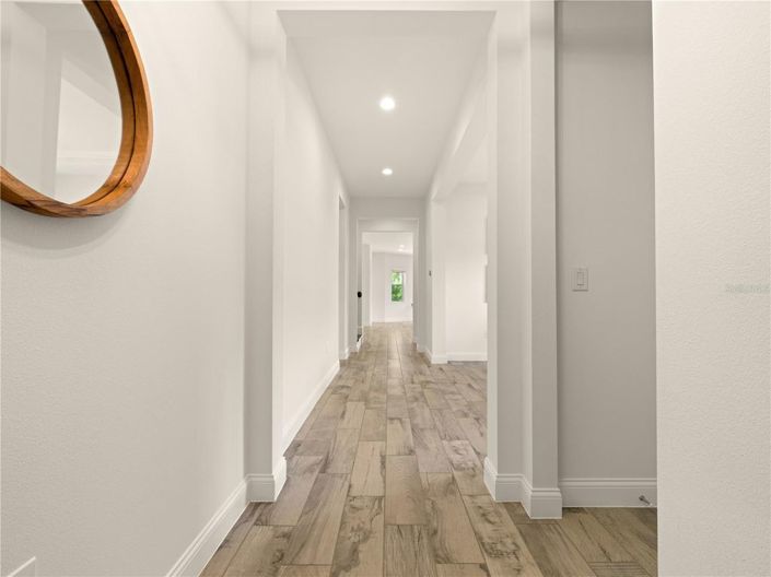 Image No.7-5 Bed House for sale