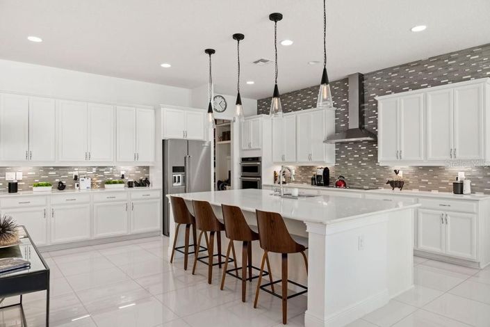 Image No.30-6 Bed House for sale