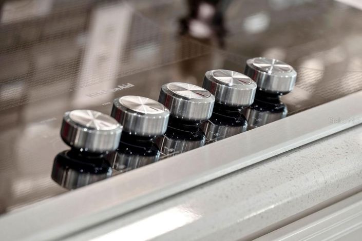 Image No.35-6 Bed House for sale