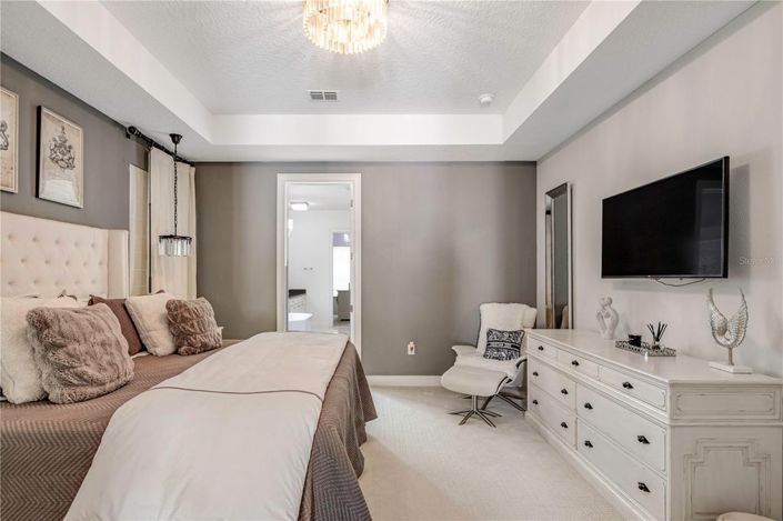 Image No.40-6 Bed House for sale