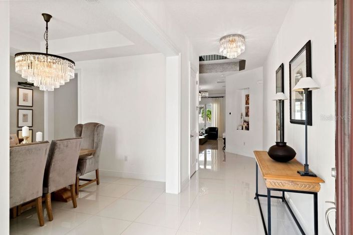 Image No.4-6 Bed House for sale