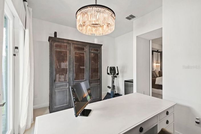 Image No.41-6 Bed House for sale