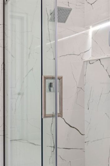 Image No.44-6 Bed House for sale