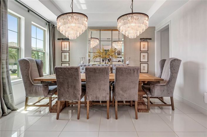 Image No.6-6 Bed House for sale